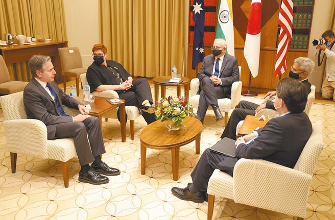 美国国务卿布林肯（左起）11日与澳洲外长潘恩、印度外长苏杰生，及日本外相林芳正，11日在澳洲墨尔本举行美日印澳「四方安全对话」（Quad）外长会议，图中为澳洲总理莫里森。会议聚焦北韩、中国威胁及乌东局势等议题。（摘自苏杰生推特）