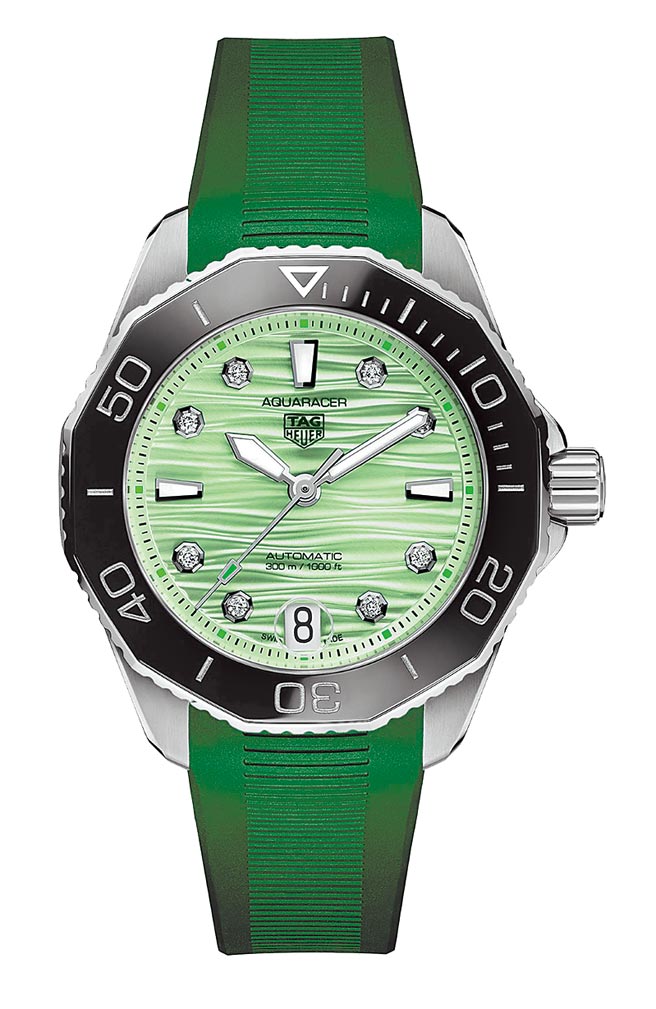 泰格豪雅與大坂直美合作推出Aquaracer Professional 300限量表，12萬9600元。（TAG Heuer提供）
