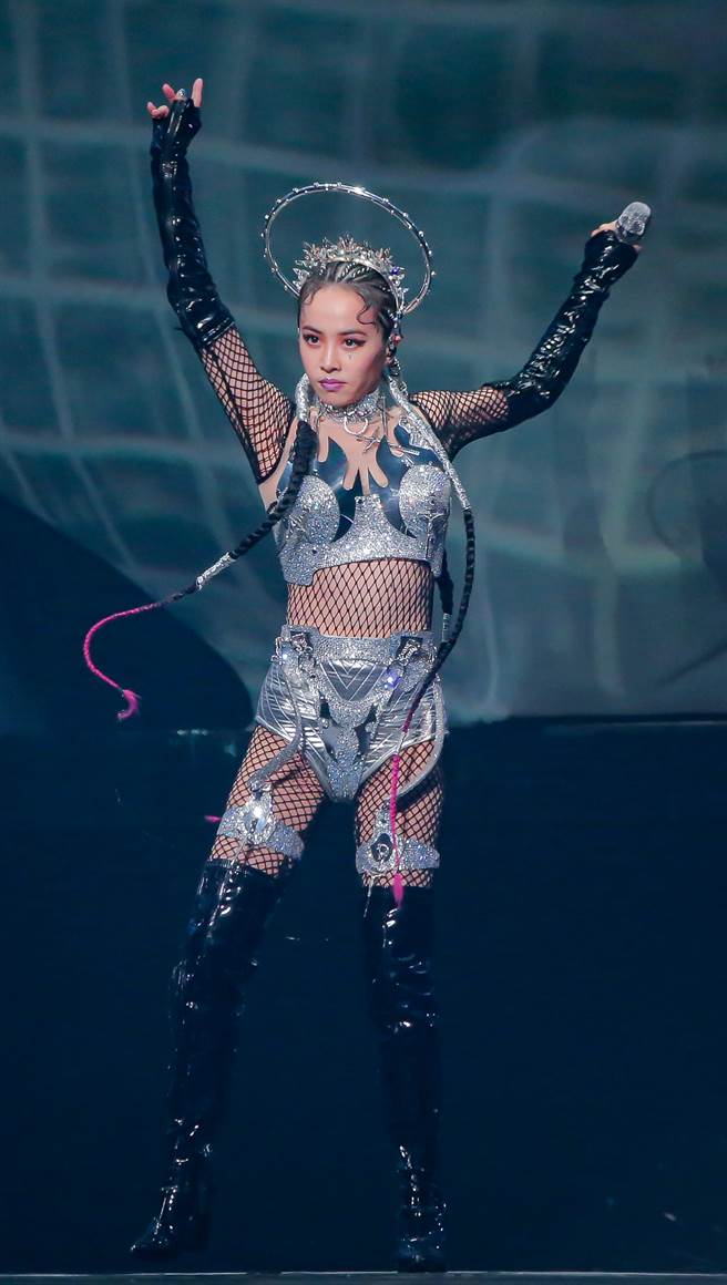 蔡依林的舞台造型相當豔麗。（圖／本報系資料照片）