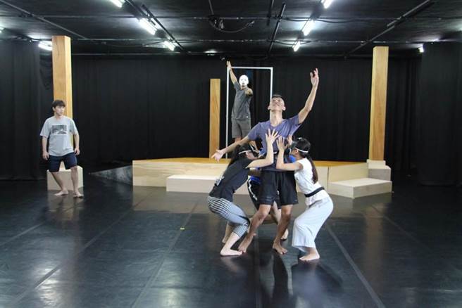 EX亚洲剧团进驻苗栗县政府文化观光局中正堂，深受国内外艺文界肯定，素有「苗栗跨文化天团」之称。（本报资料照片）