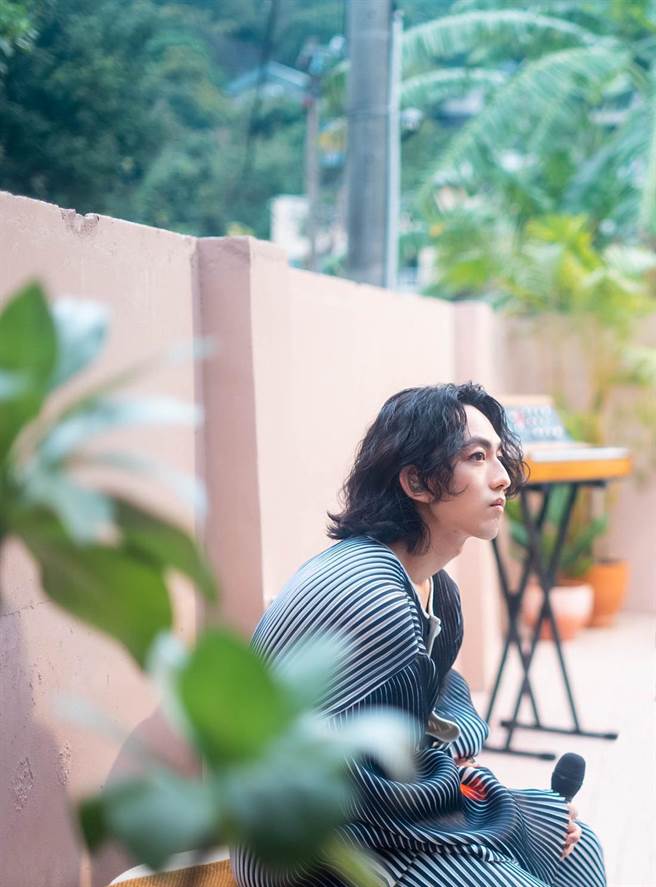 林宥嘉线上开唱感性哽咽 自爆遇瓶颈身体、心理病了。（华研国际提供）