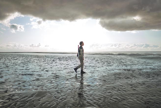 科幻灾难片《地球重生》打造惊人的实景水盆。（采昌国际多媒体提供）