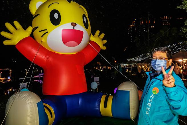 县长杨文科说「花灯迎天穿 虎虎生竹风」，19日新埔镇有一年一度的花灯踩街活动。（罗浚滨摄）