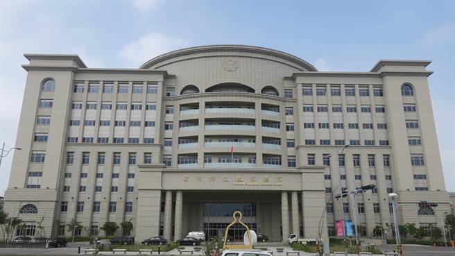 2019年3月间陈姓男子与李姓友人一同前往员林市琥珀大厦找援交妹开房间准备性交易，不料最后却演变成与应召集团成员械斗，血流满地。（资料照）