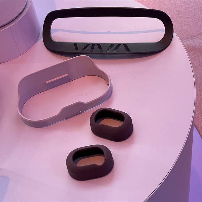 POP个性化配件，车身饰板、硅胶保护套。（陈大任摄）