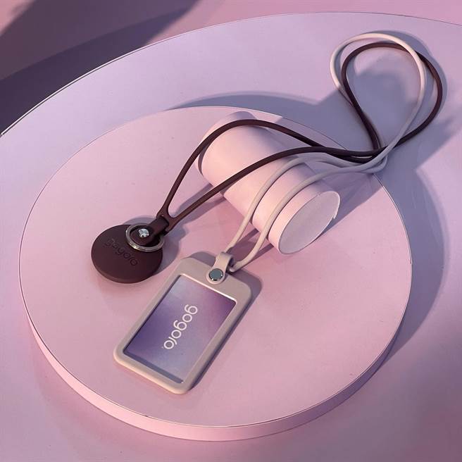 POP个性化配件，吊牌、钥匙。（陈大任摄）