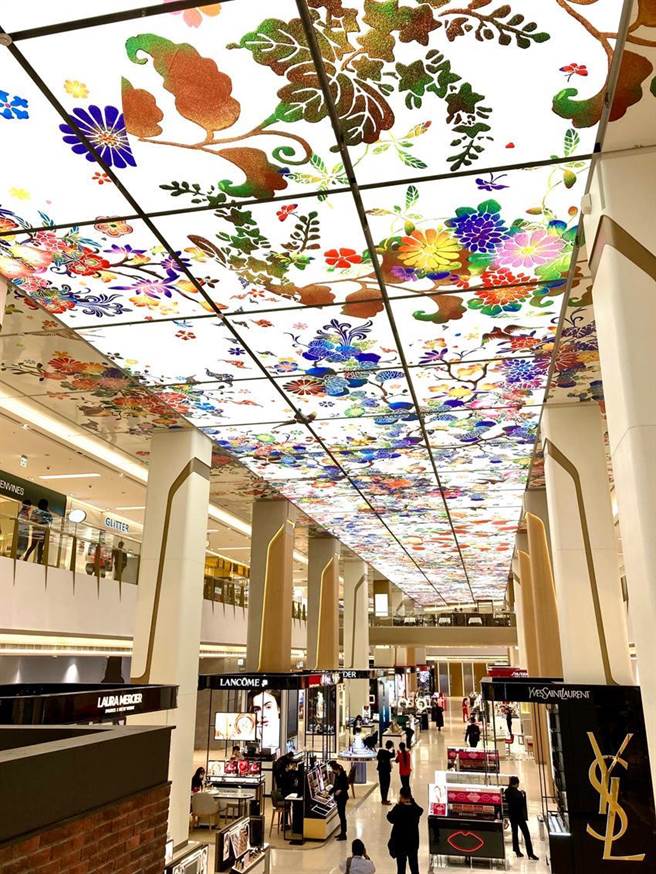 （远百受惠竹北店新开、春节前爆发採购买气，1月营收开春见喜年增逾8％。图／李丽满）
