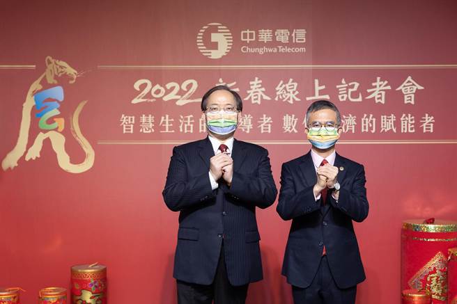 中華電董事長謝繼茂（左）與總經理郭水義（右）。（中華電提供）