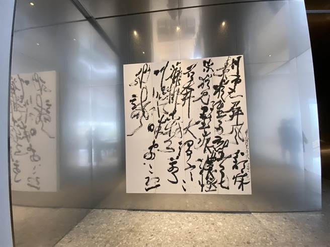 由鉅惟上技研所为和泉正敏与连获国际奖项景观艺术家吴书原开展，成为西屯7期文化亮点。（卢金足摄）