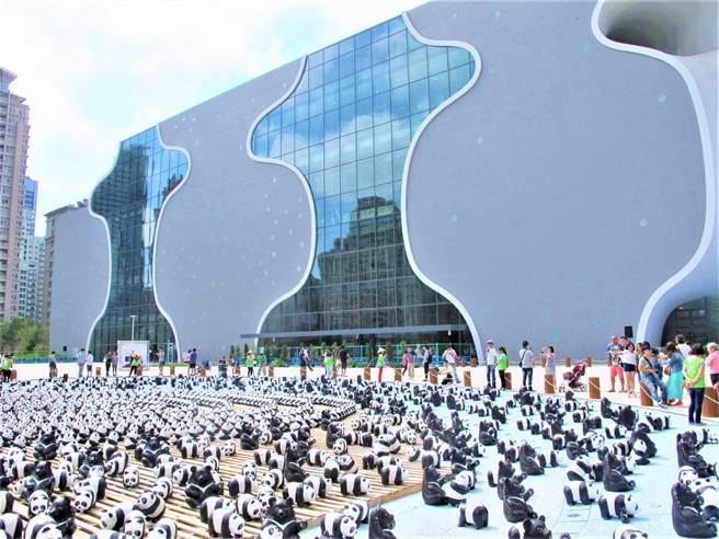 由鉅惟上技研所位在台中市7期新市政中心，绿十字园道最后一块未开发土地，被视为地王级黄金地段，面对台中国家歌剧院第一排。（卢金足摄）