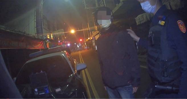 林姓男子酒駕出門買酒繼續喝，酒測值超標10倍以上。（埔里警方提供／廖志晃南投傳真）