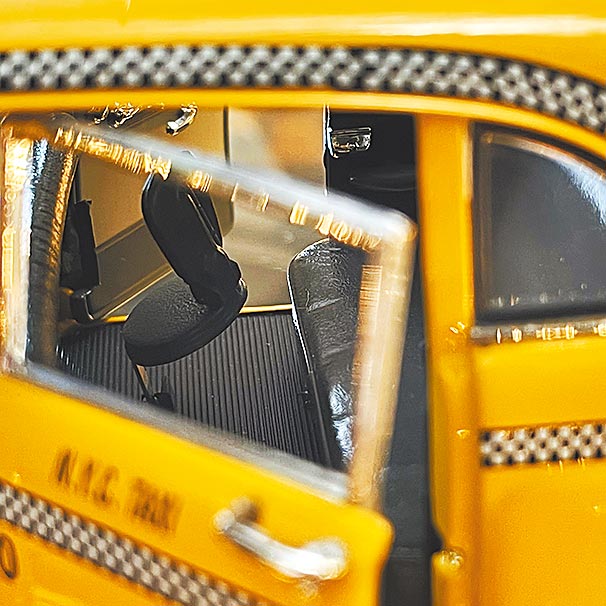 纽约计程车内有小椅子。（陈大任摄）