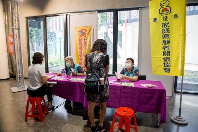 勞動力發展署中彰投分署中彰投分署友善合作廠商，榮獲勞動部金展獎。（勞動力發展署中彰投分署提供／盧金足台中傳真）