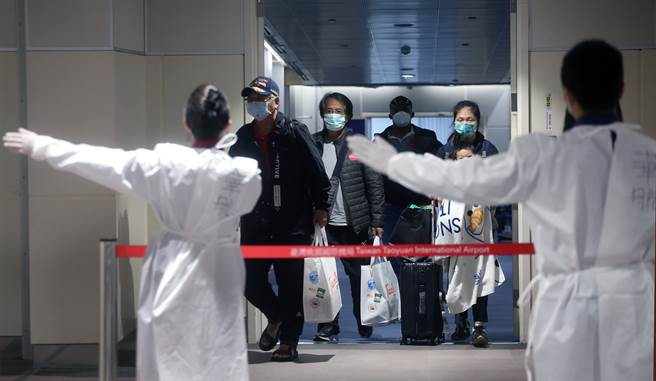 桃机航警值班前后落地採检阳性旅客中，仅1人具有传播力，但时间上没有重迭，目前感染源仍不明，须待基因定序来厘清。（图／示意图，中时资料照）