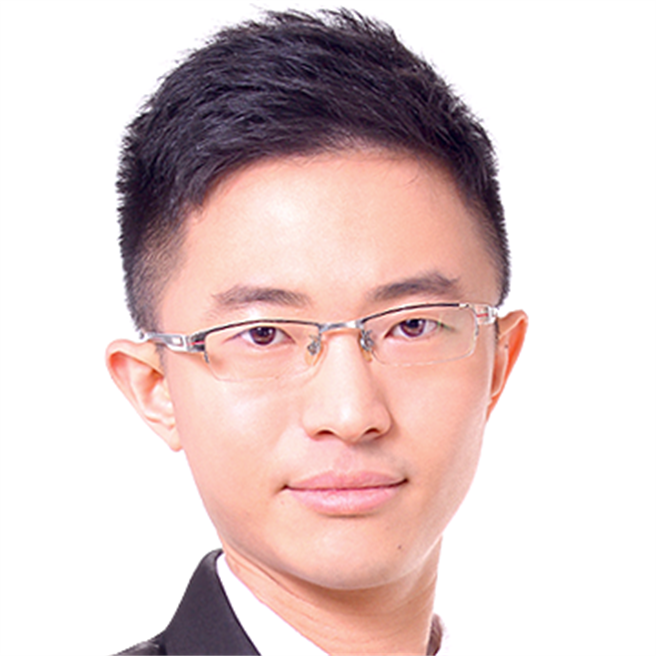 民眾黨台南市永康區參選人江品璁因長相緣故，被黨內封為「台南侯漢廷」，另類稱號引發議論，但本尊、新黨台北市議員侯漢廷對此有話要說。（摘自侯漢廷臉書）