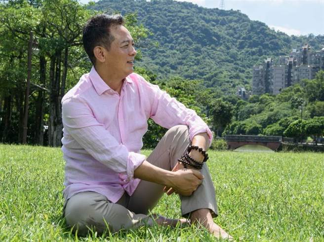 知名身心灵预防医学专家洛桑加参医师。(图/时报出版提供)