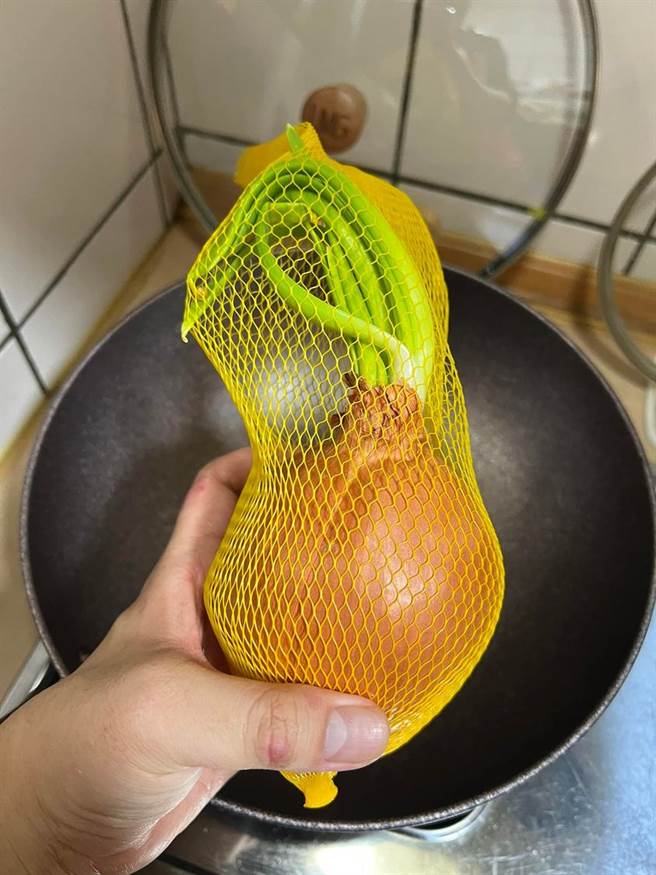 有民眾发现家中洋葱长出茎叶，好奇还能不能吃。（图／翻摄Costco好市多 商品经验老实说）