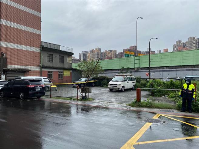 汐止福德二路今天中午赵姓男子疑坠楼身亡。（民眾提供）