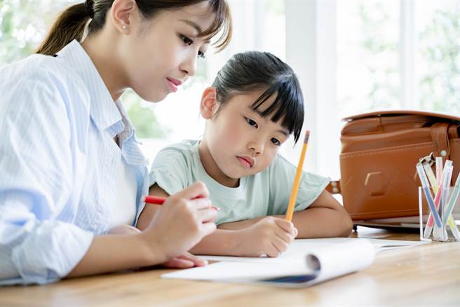 接案平台统计，2022年一月的专家登记人数，增加约5千人。（业者提供）