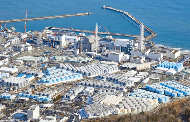 聯合國國際原子能總署（IAEA）派出的專家團14日已至日本，今將實地就福島核廢水稀釋排入海進行審查。圖為福島核電廠。（美聯社）