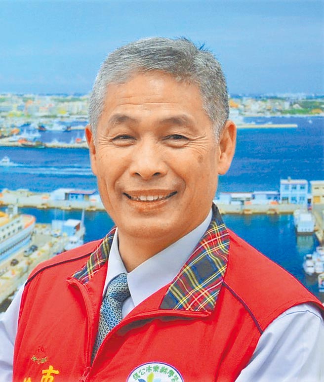 面對藍綠夾擊，馬公市長葉竹林殺出血路爭奪百里侯。（陳可文攝）
