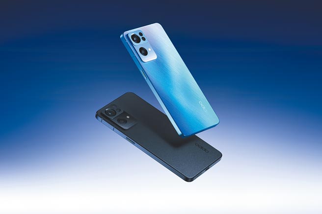 OPPO Reno7 Pro定价2万1990元，Reno7定价为1万5990元；18日前享预购优惠活动，再抽OPPO VOOC闪充行动电源230W黑色及OPPO Watch Free，19日正式上市。（OPPO提供）