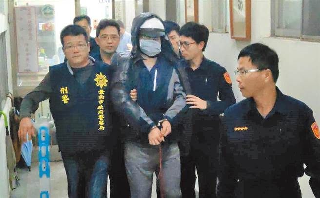 2019年12月犯下台南市玉井区真理佛堂前辈堂纵火案7死2伤的曾文彦，被台南高分院改判无期徒刑。（本报资料照片）