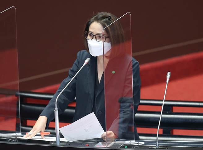 誰有望披藍袍戰高雄？羅智強vs.高金素梅「聲量、好感度」比拚。（姚志平攝）