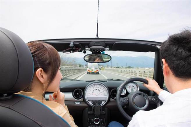 小姑上下班都需專車接送，人妻炸鍋：有夠廢 (示意圖/ Photo AC)
