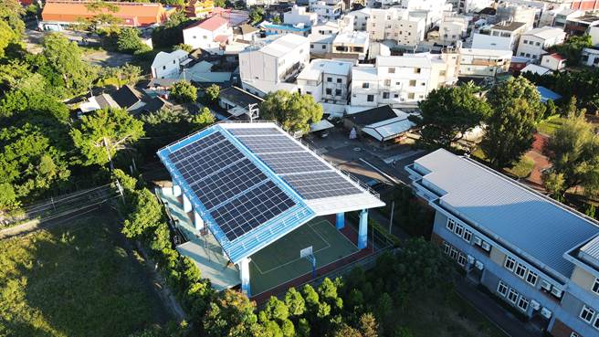 台中市政府教育局於月眉國小，規畫設置太陽光電，讓地盡其利。（台中市政府提供）