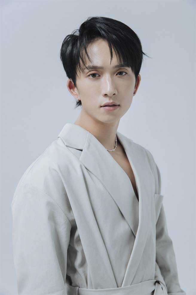 第17屆KKBOX音樂風雲榜年度風雲歌手邱鋒澤。（KKBOX提供）