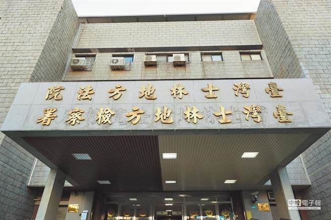 蘋果公司派人查訪各手機行，張男因賣盜版貨遭提告、起訴。（本報資料照片）