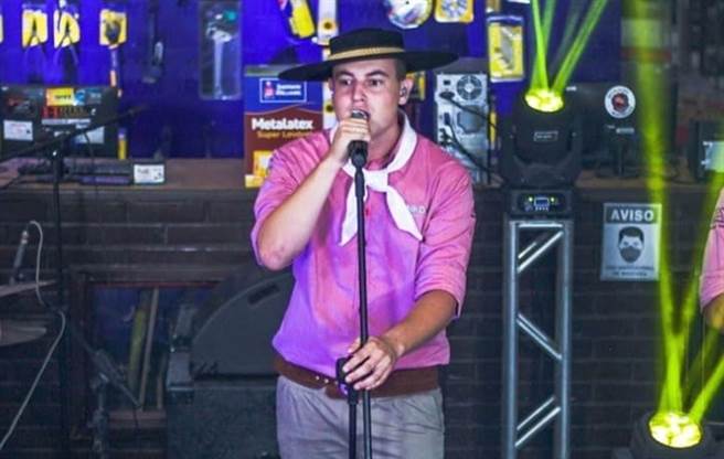 卢扬12日被吉他电死，得年24岁。（图／FB@ Luyan Lopes）