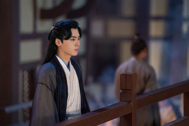 《镜．双城》李易峰饰演的海国鲛人少主苏摩。（myVideo提供）