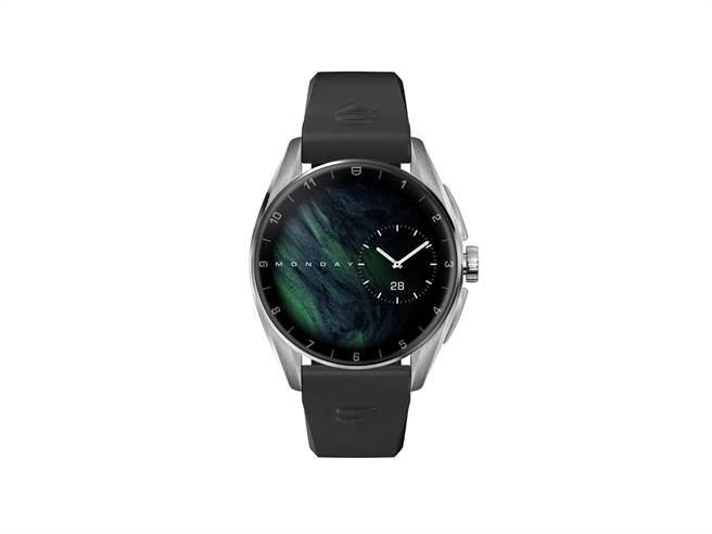 泰格豪雅Connected Calibre E4智能腕表，42mm，5万8900元。（TAG Heuer提供）