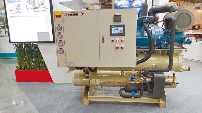 復盛与关系企业优越科技合作开发冷冻冷藏专用机组，已运用在冷冻冷藏保存库、急速冷冻库、食品加工应用、速冻隧道、冷冻制程。图／黄台中