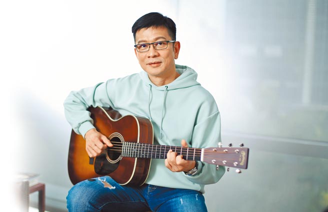 陈子鸿将率领魏嘉莹、郭芝吟（吱吱）、老王乐队于3月5日盛大开唱。（陈俊吉摄）