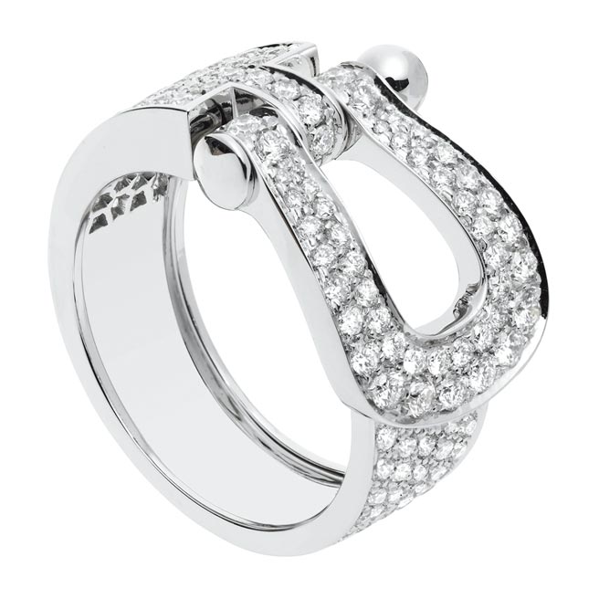 FRED Force 10經典帆船鍊扣白金鑲鑽戒指，28萬5100元。（FRED提供）