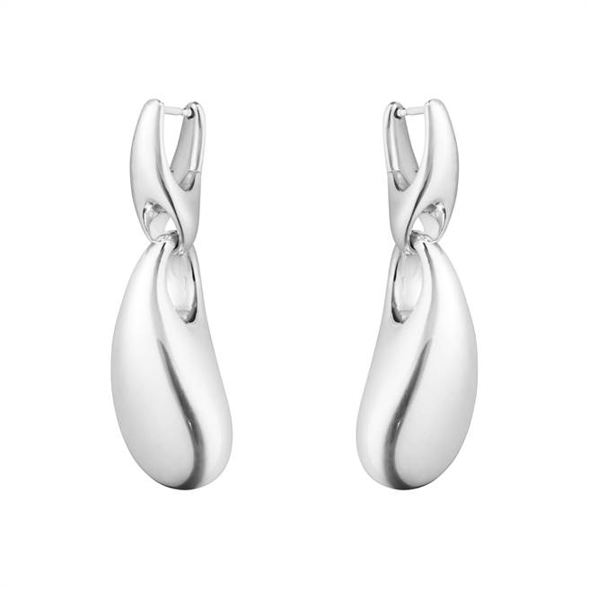 乔治杰生REFLECT系列纯银耳环，1万1000元。（Georg Jensen提供）