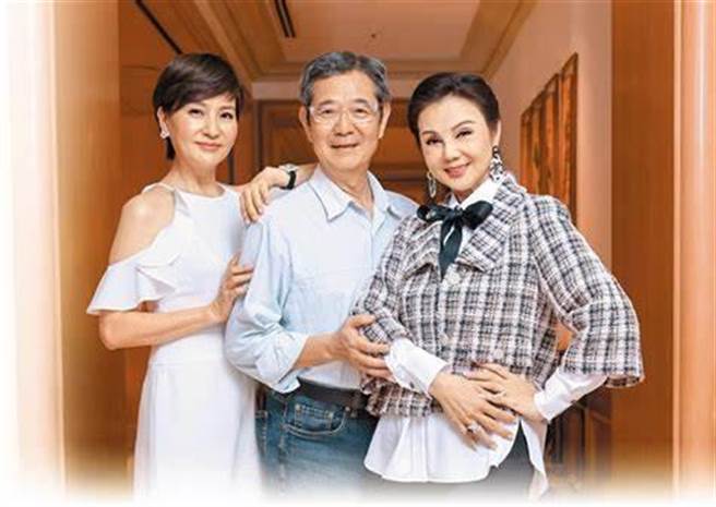 巴戈（中）非常感謝方芳芳（左）和謝玲玲情義相挺。優質生命協會提供 