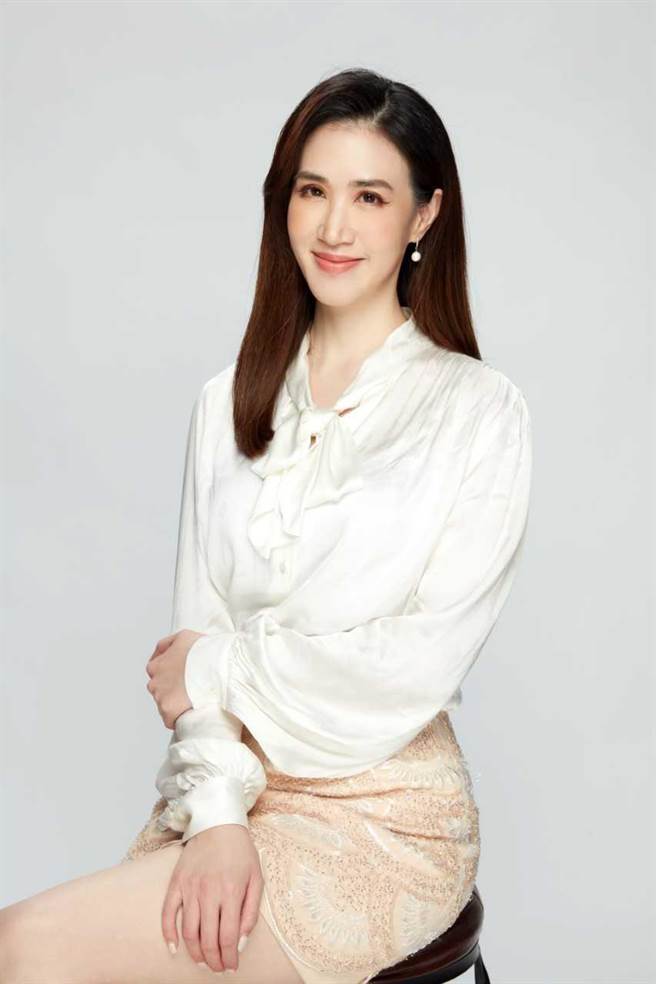 中天主播谭若谊外型甜美，深受许多观眾喜爱。（中天新闻提供）