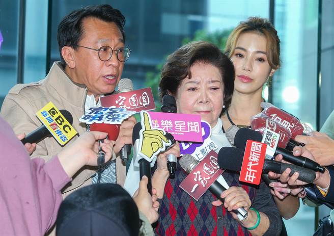 陳淑芳受訪聽到巴戈瞬間淚崩。（粘耿豪攝）