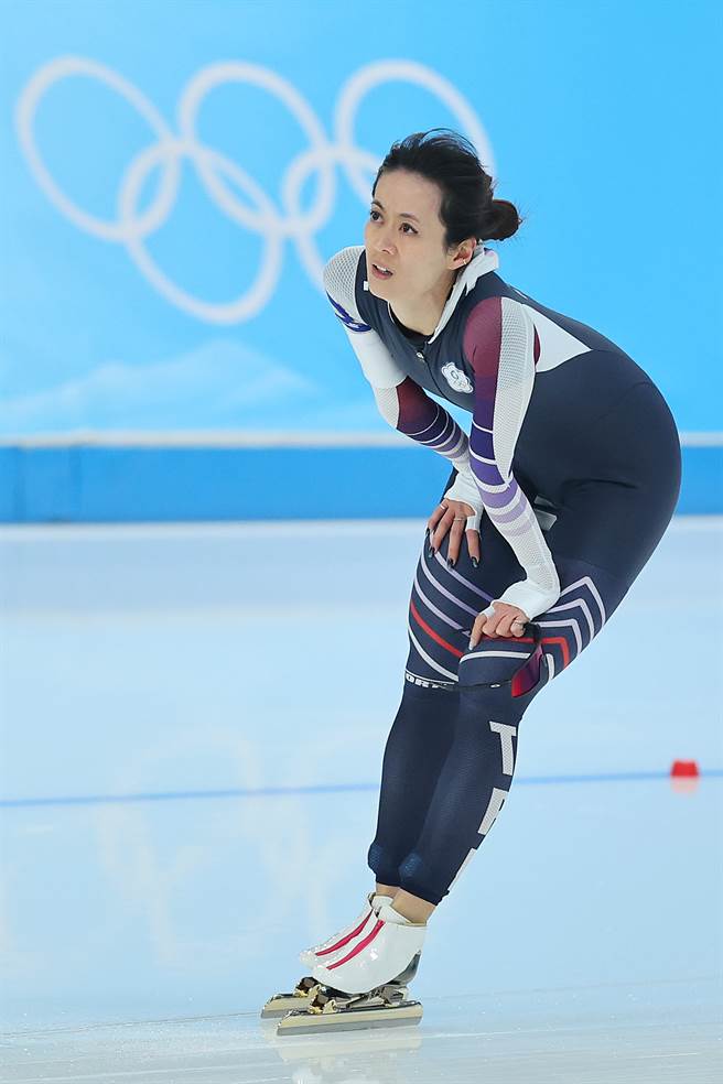 競速滑冰選手黃郁婷在北京冬奧女子1000公尺奮力完賽。（中華奧會提供）