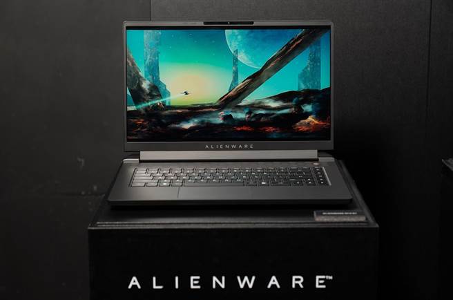 搭载第12代Intel Core H系列处理器的Alienware m15 R7即将于台湾上市，定价6万5900元起；搭载AMD Ryzen 处理器Alienware m15 R7亦将随后推出。（Alienware提供）