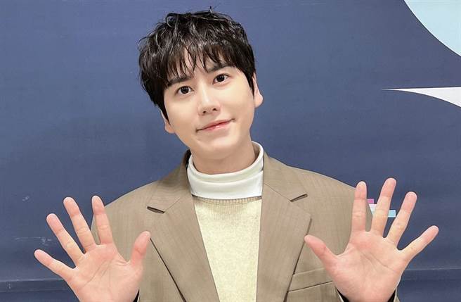 圭賢快篩陽性疑似確診，已取消所有行程。（圖／翻攝自臉書）