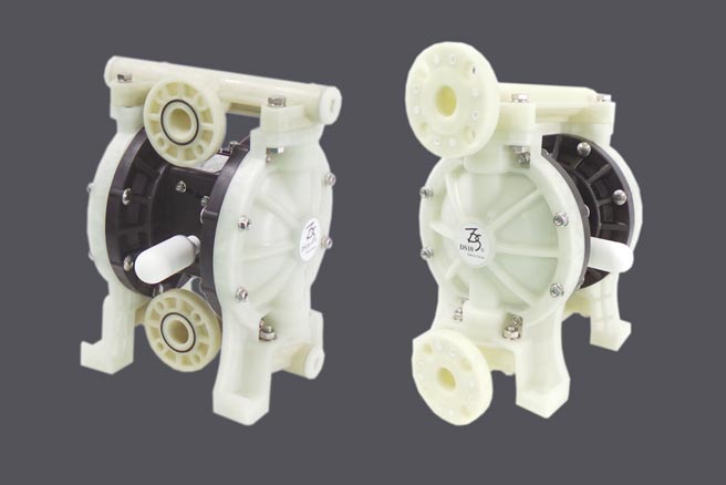 迪晟新推的1英吋全塑料气动隔膜泵浦。图／陈至雄