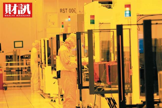 根据《财讯》报导，1月25日法说会后，联电股价出现跳水式地下跌，到底出了什么事？专家提出关键两点：股价相对位置高、外资筹码松动是主因。