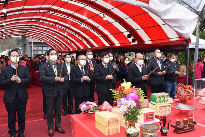 行政院长苏贞昌18日上午主持苗30线联大路通车典礼。（谢明俊摄）