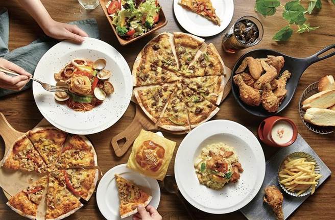 （Global Mall屏东市春季檔期「美好生活」即日起登场，美食优惠七折起。图／环球购物中心提供）
