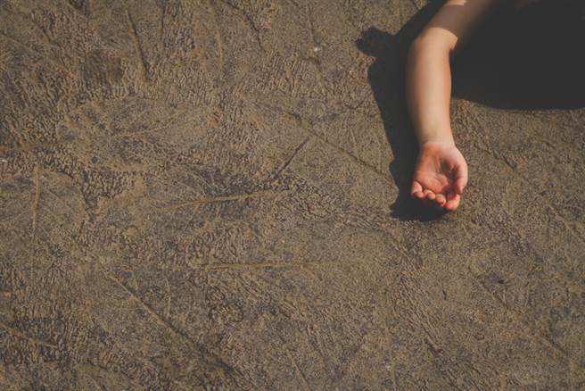 1名網友租屋住了3年，最近意外得知3年前發生過意外。（示意圖／達志影像）